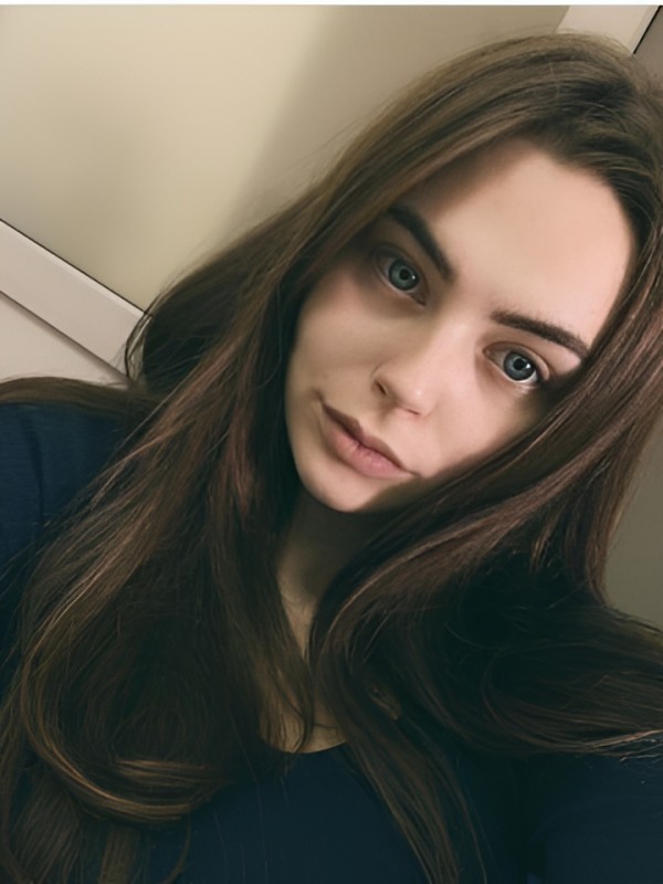 Эвелина привлекательная девушка из Набережных Челнов цена от 2000 руб