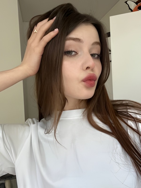 Инна привлекательная девушка из Набережных Челнов цена от 2000 руб