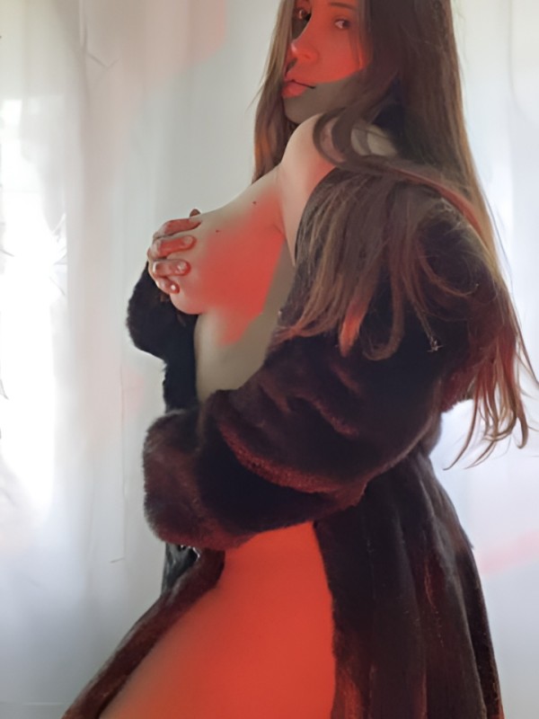 Регина привлекательная девушка из Набережных Челнов цена от 2000 руб