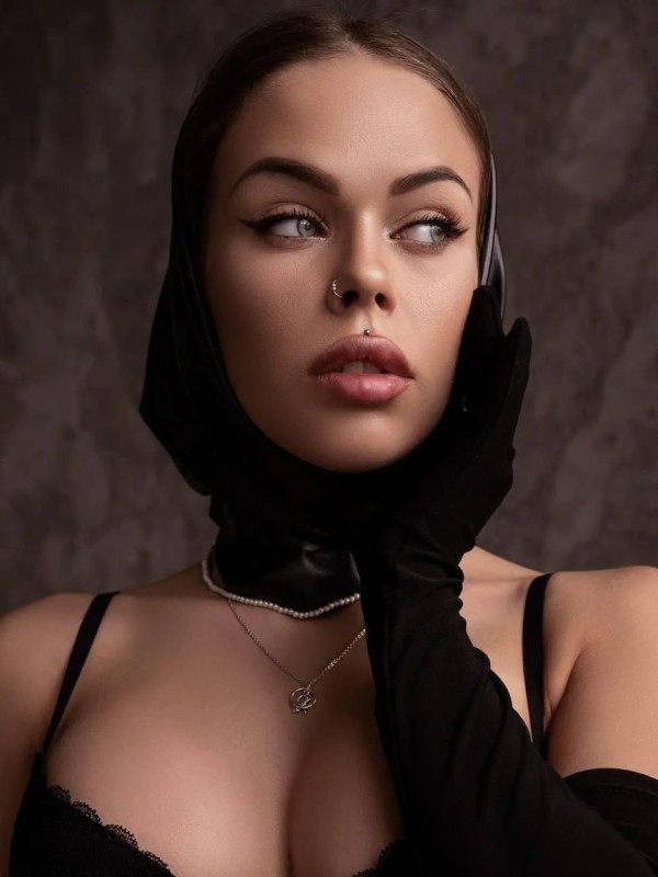 Полина привлекательная девушка из Набережных Челнов цена от 6000 руб